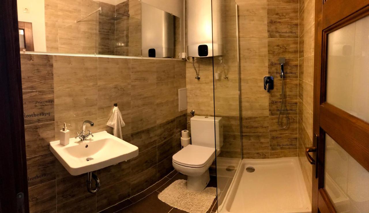 Dany Rose Apartman Apartment Eger Exterior foto